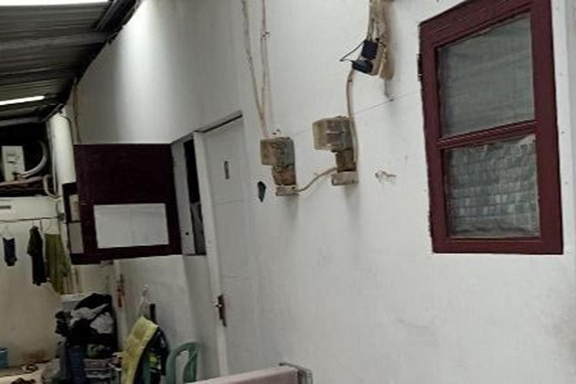 Kost 48 Surabaya Otel Dış mekan fotoğraf