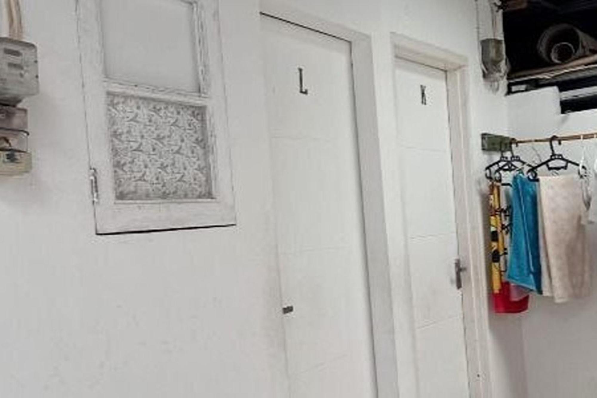 Kost 48 Surabaya Otel Dış mekan fotoğraf